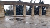OBNOVA GROBLJA OSLOBODILACA: Počela restauracija memorijala na uglu Preradovićeve i Ruzveltove ulice