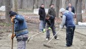 POMOĆ OSOBAMA S INVALIDITETOM: U Hajd Parku počela izgradnja igrališta za građane sa posebnim potrebama
