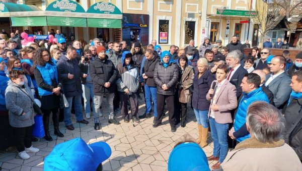 НАПРЕДЊАЦИ У РАСИНСКОМ ОКРУГУ: Србији потребни мир и стабилност