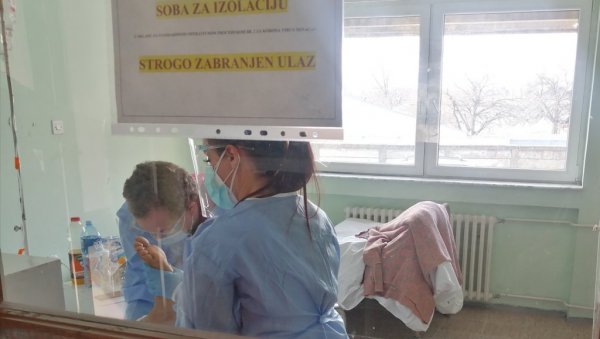 ДАН КОЈИ НАМ ЈЕ ПРОМЕНИО ЖИВОТ: Са медицинарима суботичке Опште болнице, где је пре две  године откривен први случај вируса корона у Србији