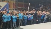 GROMOGLASAN APLAUZ: Pogledajte izlazak Vučića na binu na mitingu u Leskovcu (VIDEO)