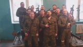 ПОРУКА СА ПРВЕ ЛИНИЈЕ: Војници оружаних снага ДНР честитали женама 8. март (ВИДЕО)