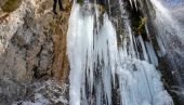 HRABRI PRIBOJSKI RAFTERI: Kondiciju u zimskim danima održavaju spustajući se niz zalećene slapove Sopotnice