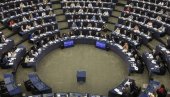 ДЕЛЕГАЦИЈА ЗА НАДГЛЕДАЊЕ ИЗБОРА СТИЖЕ У БЕОГРАД: И европарламентарци крај кутија