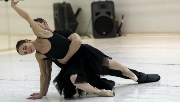 АНА КАРЕЊИНА НА ВРХОВИМА ПРСТИЈУ: У СНП Крунослав Симић поставља балет по чувеном Толстојевом делу и музици Чајковског