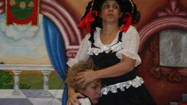 ПРВИ ПУТ РАЗМАЖЕНИ ПРИНЦ: У недељу,13.марта, премијера дечје представе у Академији 28