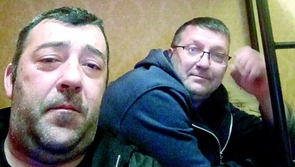 БОМБЕ ГРУВАЈУ, ЗНАЧИ МИ ШТО НИСАМ ЗАБОРАВЉЕН: Возач Александар Дражић, који је већ 14 дана заглављен у Украјини, за Новости