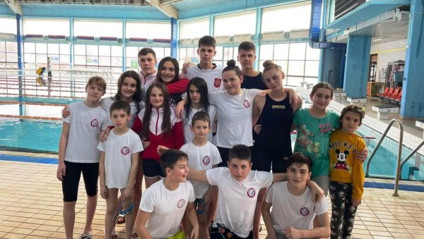 ПЛИВАЧИМА ИЗ ПАРАЋИНА 46 МЕДАЉA: Из Бора одличја донела три клуба - „Црница“, „Посејдон“ и „Викинг“