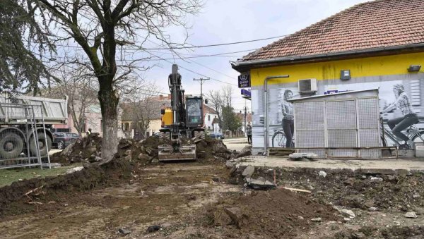 ЗАМЕНИК ГРАДОНАЧЕЛНИКА ОБИШАО ПРИГРАДСКУ ОПШТИНУ: Сурчин добија и четврти трг