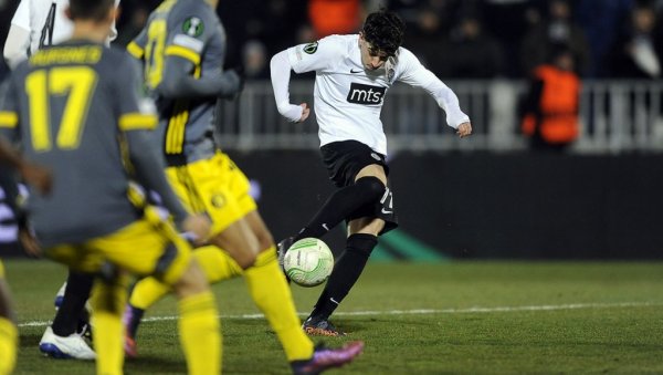 ПАРТИЗАН НАСТАВИО ДА МЕЉЕ РИВАЛА: Јовић голом крунисао сјајну акцију црно-белих (ВИДЕО)