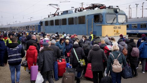 ЧЕШКА НА ИЗМАКУ КАПАЦИТЕТА: Обустављен улазак избеглица из Украјине