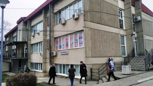 ВИКЕНД КОРОНА-ПРЕСЕК У ПАРАЋИНУ: За два дана 11 позитивних, корона слаби