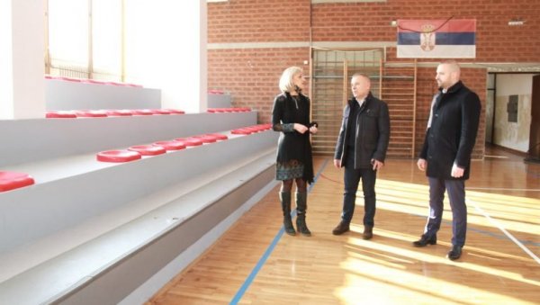 ПОЈАЧАН ВИДЕО-НАДЗОР: Челници ГО Раковица обишли ОШ 14. октобар на Лабудовом брду