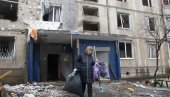 GRADOVI POD GRANATAMA, UNIŠTENA JOŠ DVA AERODROMA: Moskva izveštava o napredovanju ruskih trupa u Ukrajini, Kijev očekuje jak napad