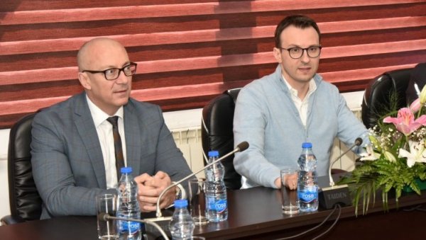 ДАН ГОРАНАЦА И ОПШТИНЕ ГОРА: Празник честитали Петар Петковић и Горан Ракић