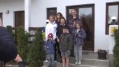 ОТВОРИЛИ ИМ СРЦЕ И ВРАТА ДОМА: Руска породица из Шумадије збринула украјинске избеглице