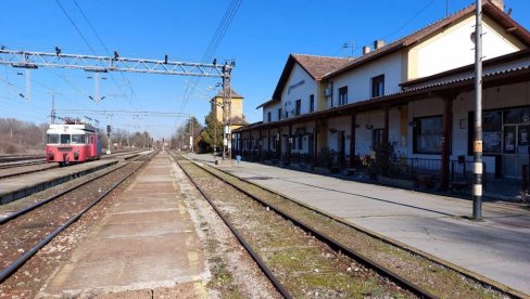 ПЕРОНИ СУ ПРОХУЈАЛИ С ВРЕМЕНОМ: Изградња брзе пруге отерала путнике са станице у Врбасу, старе скоро 140 година