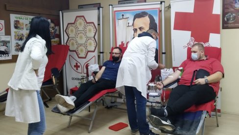 POZIV HUMANISTIMA U PARAĆINU: Akcija doniranja krvi u ponedeljak u organizaciji Crvenog krsta