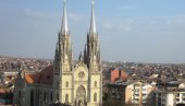 „SVECI I DEMONI“ U VRŠAČKOM MUZEJU: Izložba upečatljivih fasadnih detalja rimokatoličke crkve Svetog Gerharda