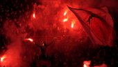 GORI MARAKANA! Neverovatne scene sa meča Crvena zvezda - Vojvodina: Pogledajte spektakularne bakljade delija i firmaša (VIDEO)
