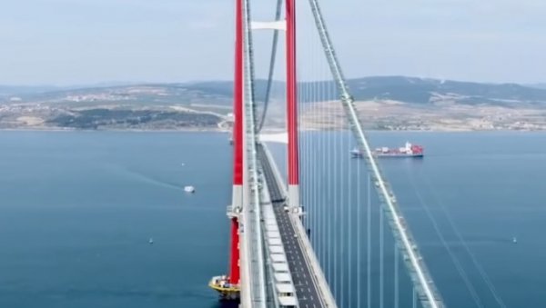 ИЗ ЕВРОПЕ У АЗИЈУ ЗА САМО 6 МИНУТА: Турска данас отвара најдужи висећи мост на свету (ФОТО)