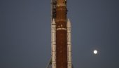UPRKOS UDARIMA GROMOVA: Raketa NASA ostala netaknuta, spremna za sutrašnji test