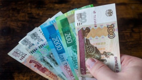 NEVEROVATAN USPON RUBLJE: Putnove odluke donele novu snagu ruskoj valuti