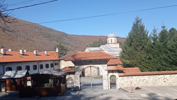 РЕПОРТЕРИ: Враћање имовине манастиру Дечани међу условима за пријем Приштине у Савет Европе