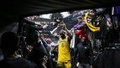 ЛЕБРОН ИСПИСАО ИСТОРИЈУ: Краљ Џејмс у поразу Лејкерса постао други најбољи стрелац НБА свих времена