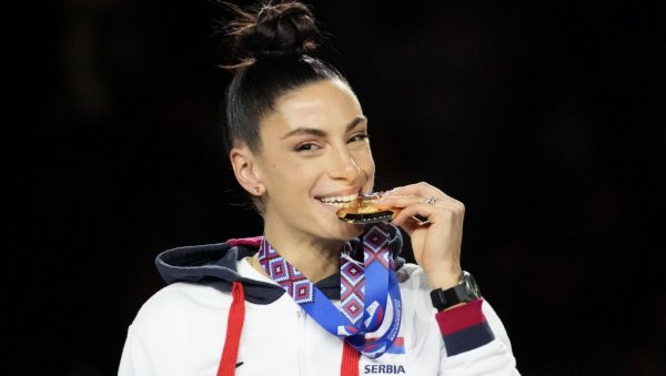 ЗЛАТНА ИВАНА: Српска атлетичарка шампионка Балкана, и то у троскоку! (ВИДЕО)