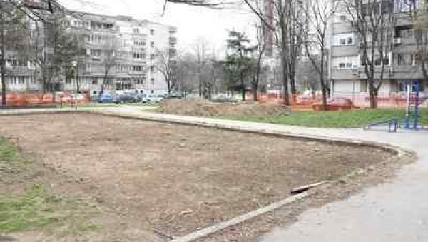 УРЕЂУЈУ ПАРК У ЗЕМУНУ ОД 4.500 КВАДРАТА: Припремни радови у Улици Миће Радаковића
