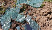 STAKLO NA MESTU GDE JE SAŠA AKTIVIRAO BOMBU: Slike iz Čitluka dan nakon jezive tragedije (FOTO)