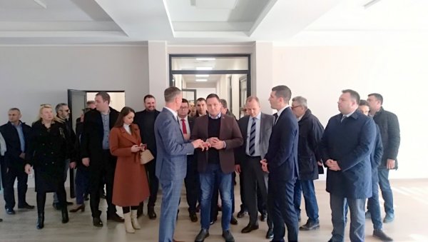 СВЕЧАНОСТИ ПРИСУСТВОВАЛИ РУЖИЋ И ГРАДОНАЧЕЛНИК ПОЖАРЕВЦА: Отворен нови објекат у Дому ученика у Пожаревцу