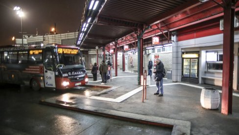 РАДНИЦИ БАС ЗАПРЕТИЛИ ШТРАЈКОМ: Незадовољство због кашњења на изградњи нове аутобуске станице