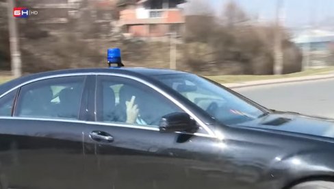 JASNA PORUKA: Dodik otkrio kome je pokazao srednji prst (VIDEO)