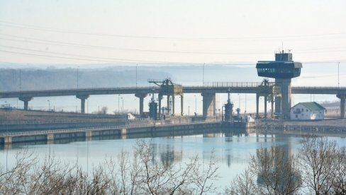 DUNAVOM JOŠ JEFTINIJE I BEZBEDNIJE: U Negotinu potpisan ugovor o rekonstrukciji brodske prevodnice na hidroelektrani Đerdap 2