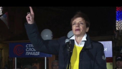 POBIJENU DECU NI NE SPOMINJE: Dragana Rakić samo traži Vučićevu ostavku (VIDEO)
