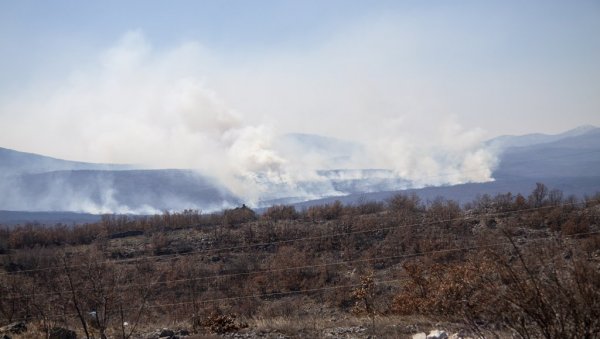 ПУНЕ РУКЕ ПОСЛА ЗА ВАТРОГАСЦЕ: На више локација широм источне Херцеговине букте пожари последњих дана