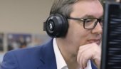 VUČIĆ SVRATIO U TELEFONSKI CENTAR: Predsednik razgovarao sa građanima - Najvažnije je čuti ljude (VIDEO)