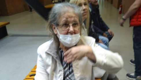 U ŠOKU SAM: Majka Gorana Abdulova nakon što mu je izrečena presuda od 13 godina zatvora