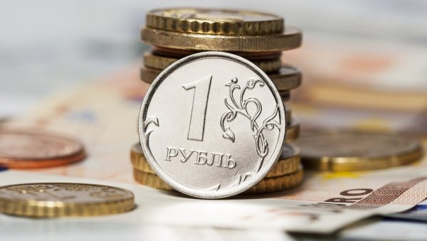 РУСИЈА ИМА НАЈУСПЕШНИЈУ ВАЛУТУ НА СВЕТУ: Рубља на најјачем нивоу према долару од 2015. године