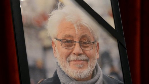 ОПРОШТАЈ ОД ЧУВЕНОГ ПИСЦА: Одржана комеморација Миловану Витезовићу (ФОТО/ВИДЕО)