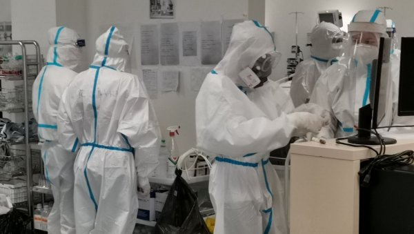 СА КОРОНОМ, ПРАВАЦ ПАРУНОВАЦ: Ковид-амбуланта Дома здравља у Крушевцу, после 140.00 прегледа, пресељена у новоизграђену болницу