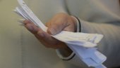 НА БИРАЛИШТА СЕ МОЖЕ И БЕЗ ПОЗИВА: До данас грађанима у Србији стижу обавештења о изборима и месту где могу да гласају 3.  априла