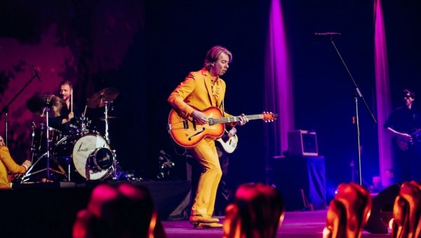 ВРЕМЕПЛОВ КРОЗ КАРИЈЕРУ: Концерт Мањифика 9. априла у Дому омладине Београда