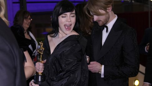 DODELA OSKARA 2022: Muzička drama o gluvonemoj porodici je film godine, Dina odnela najviše nagrada
