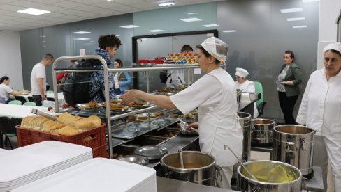 СТУДЕНТСКА МЕНЗА У СПЕНСУ ПОЧЕЛА ДА РАДИ: Ручак радним данима за 500 студената