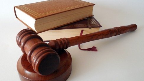 ZA OBLJUBU DEČAKA 18 GODINA ZATVORA: Pedofil iz Sremskih Karlovaca osuđen za seksualno zlostavljanje devetogodišnjeg rođaka