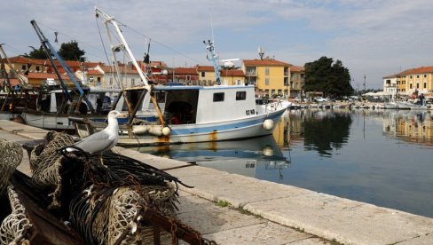 СА ПОЛА ТОНЕ ЕКСПЛОЗИВА: Из Јадранског мора извађена мина из Другог светског рата