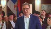 „OTVORIŠE FABRIKE, ODANUSMO!“ Pogledajte novi SNS spot  – Vučić poručuje: „Svako od nas je važan, ali svi igramo na istu muziku!“ (VIDEO)